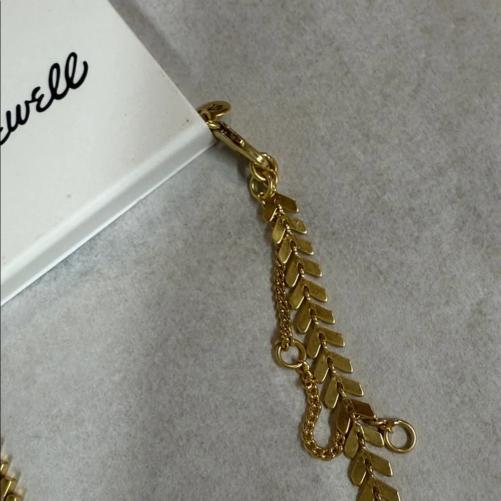 NWT🔖Madewell Necklace Gold Bohemian Infinite Arrow Chain Arrowstack Chevron - Picture 2 of 3